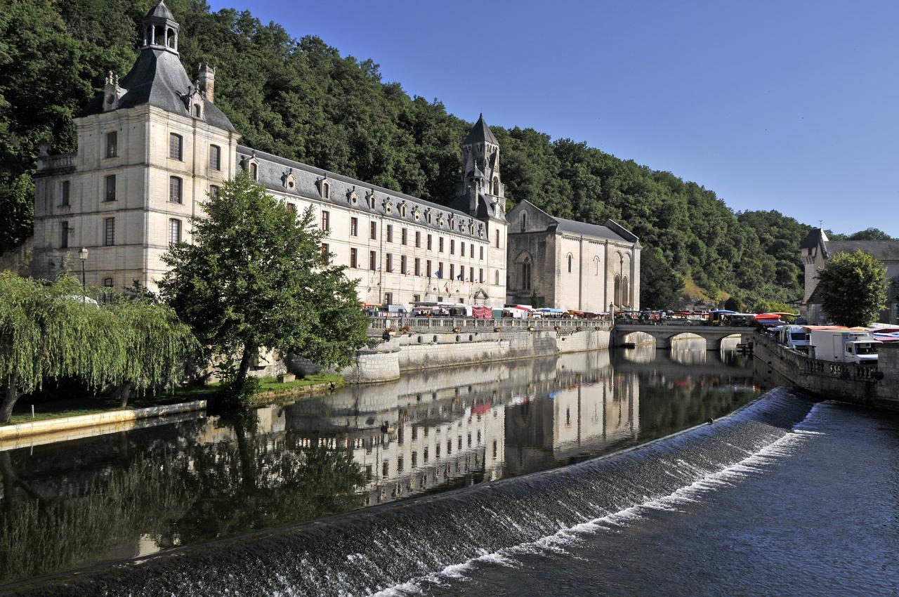 Vvf Perigord Sorges-En-Perigord Hotell Exteriör bild